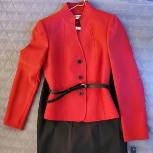 Tahari 2 piece set skirt and jacket with belt